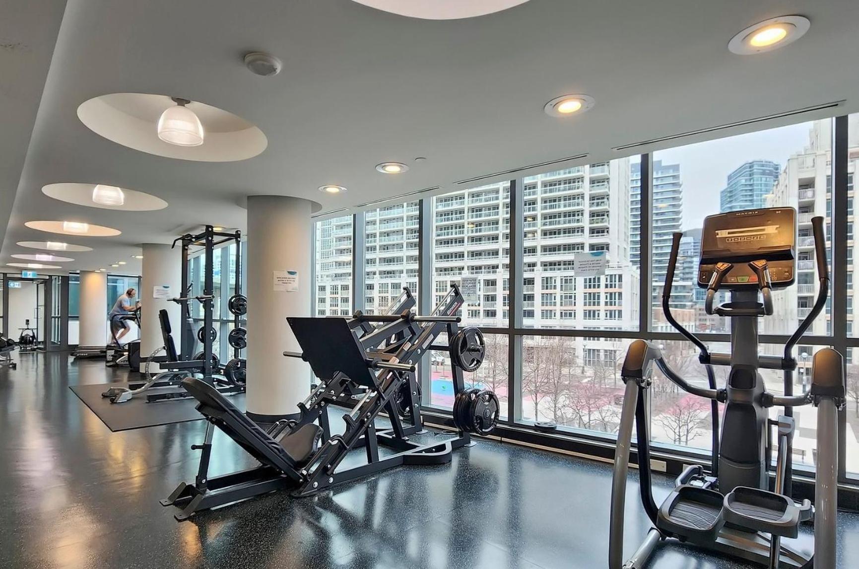 2 Bedroom Waterfront Condo Downtown W/ Free Parking Toronto Dış mekan fotoğraf