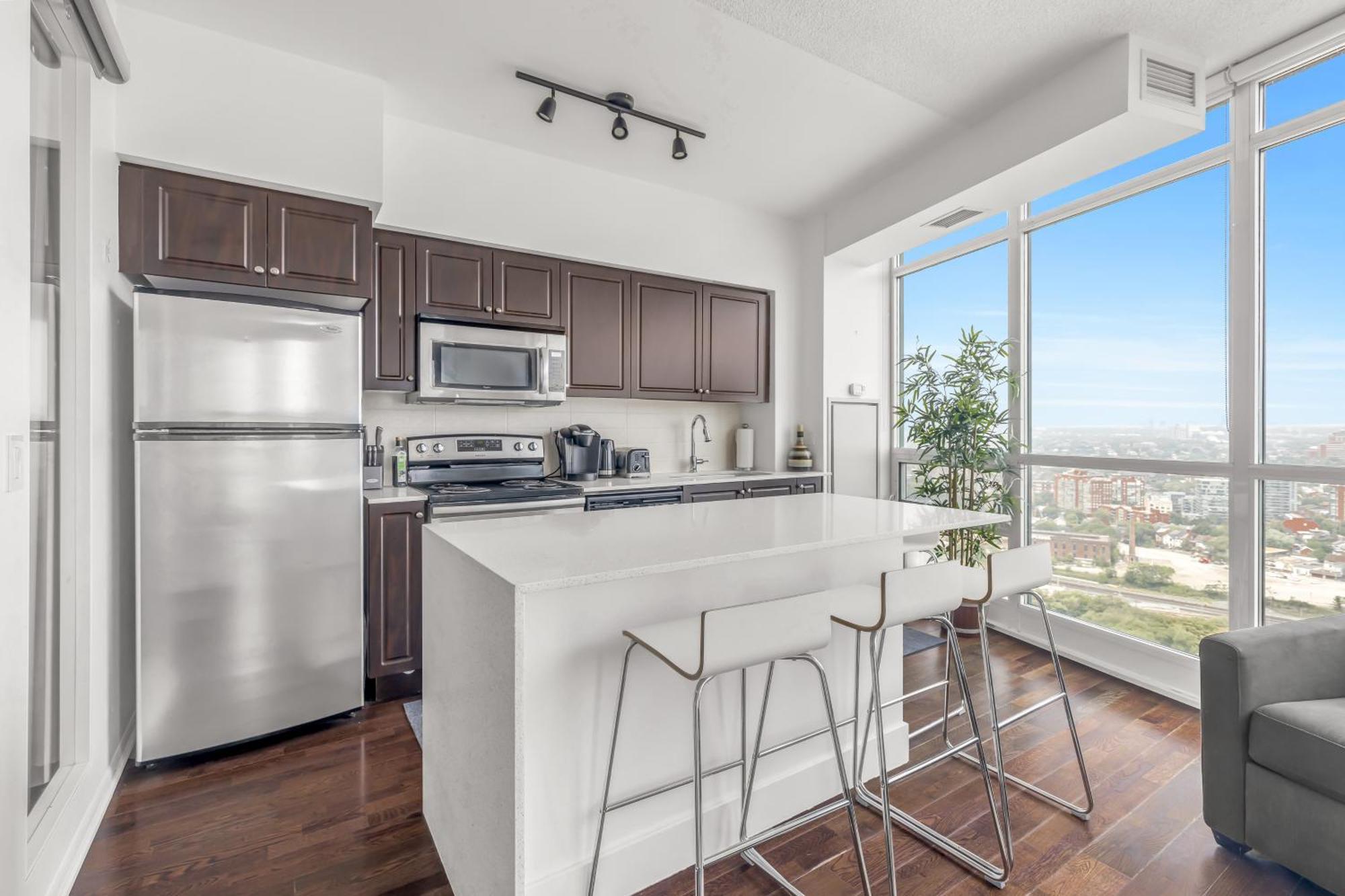 2 Bedroom Waterfront Condo Downtown W/ Free Parking Toronto Dış mekan fotoğraf