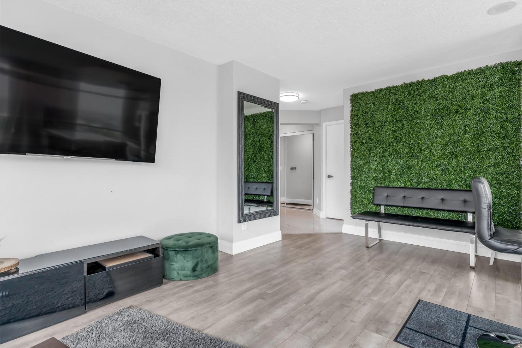 2 Bedroom Waterfront Condo Downtown W/ Free Parking Toronto Dış mekan fotoğraf
