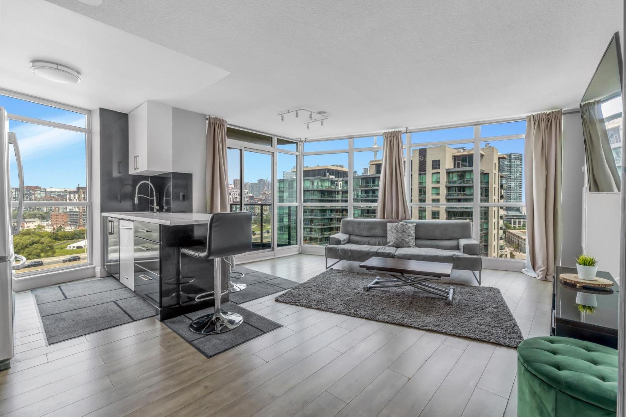 2 Bedroom Waterfront Condo Downtown W/ Free Parking Toronto Dış mekan fotoğraf